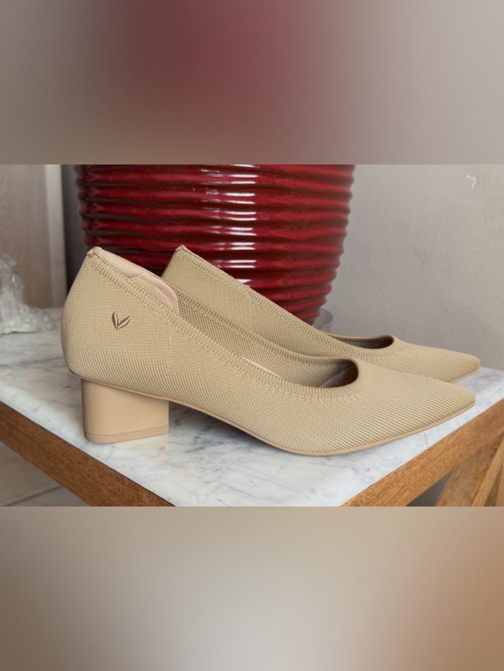 VIVAIA Chunky Heels Tracy Pro Pointed Tan
Women's EU 39.5 US 8.5 New - Picture 11 of 13